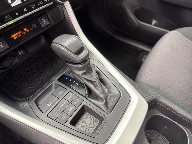 2019 Toyota RAV4 XLE - Photo 23