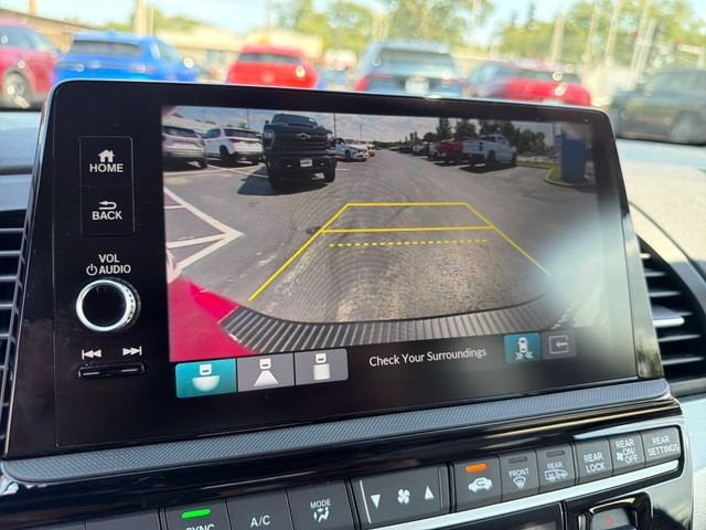 2025 Honda Odyssey Touring - Photo 23