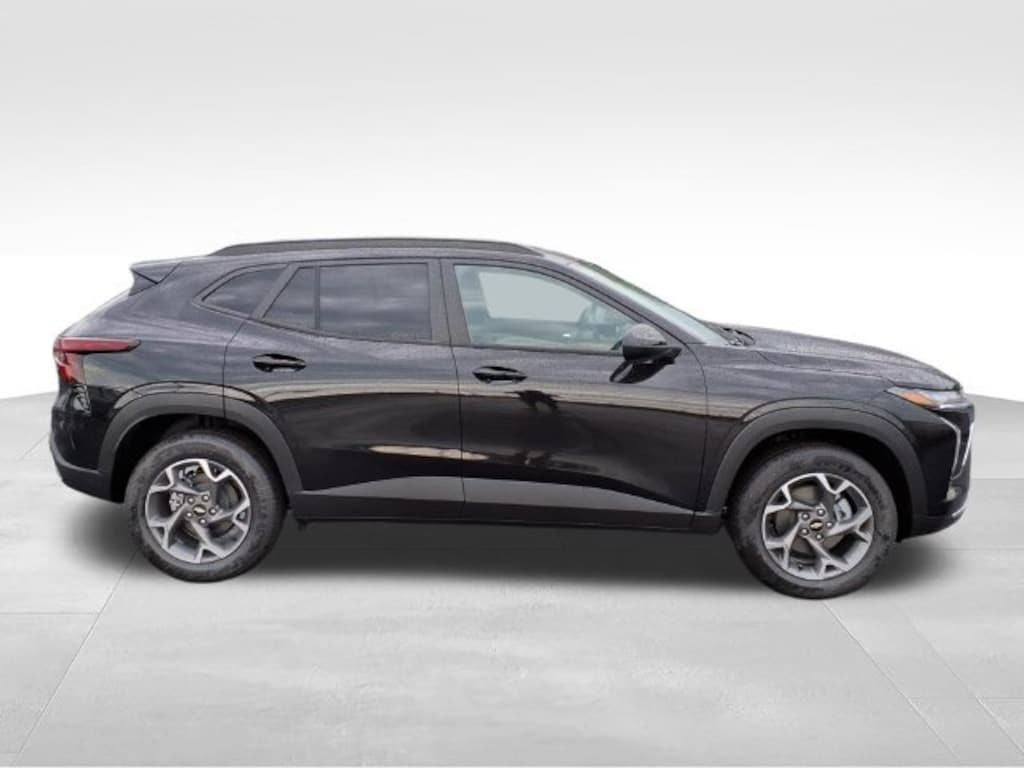 New 2026 Chevrolet Trax LT SUV