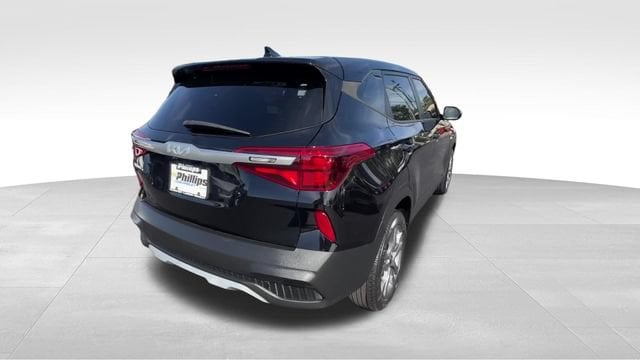 2023 Kia Seltos LX - Photo 7