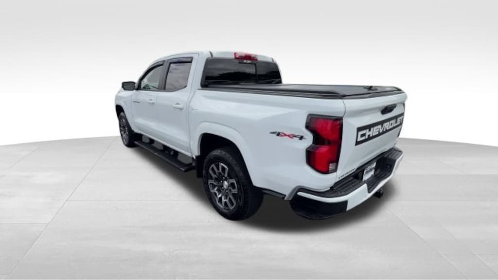 Used 2024 Chevrolet Colorado LT Truck Crew Cab