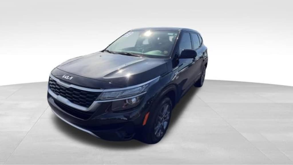 Used 2023 Kia Seltos LX SUV