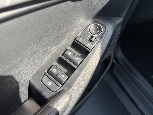 2023 Kia Seltos LX - Photo 13