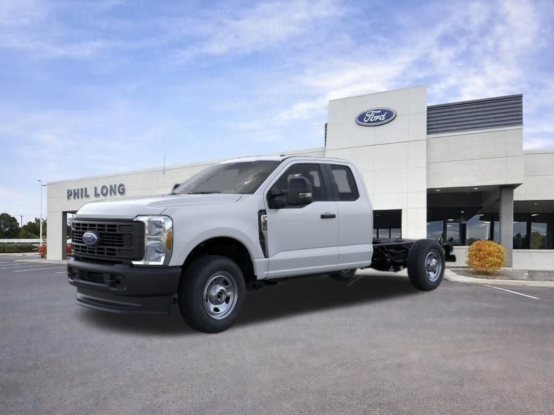 2026 Ford F-350 Super Duty Chassis Cab