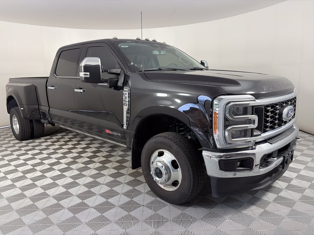 Used 2023 Ford F-350 Lariat Truck Crew Cab