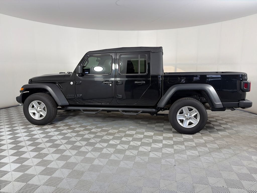 Used 2020 Jeep Gladiator Sport Truck Crew Cab