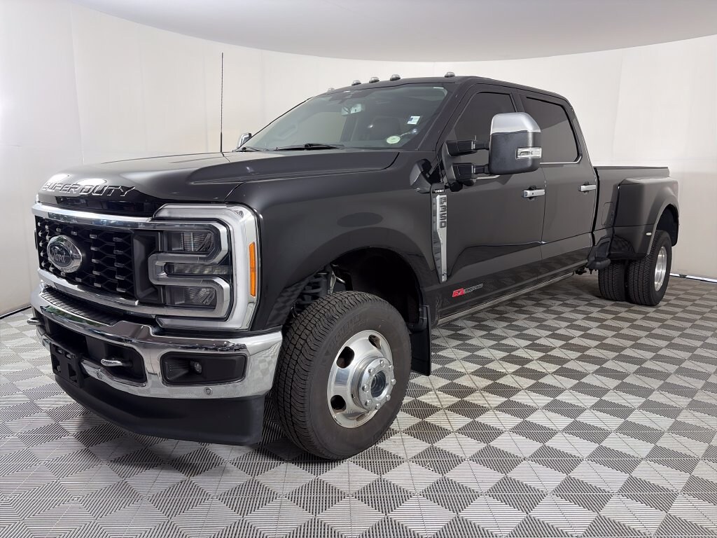 Used 2023 Ford F-350 Lariat Truck Crew Cab