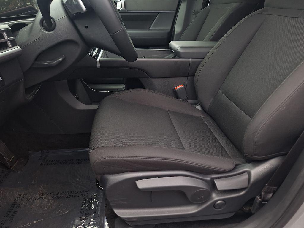 2026 Hyundai Santa Fe SE - Photo 11