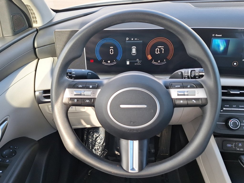 2025 Hyundai Tucson SE - Photo 13