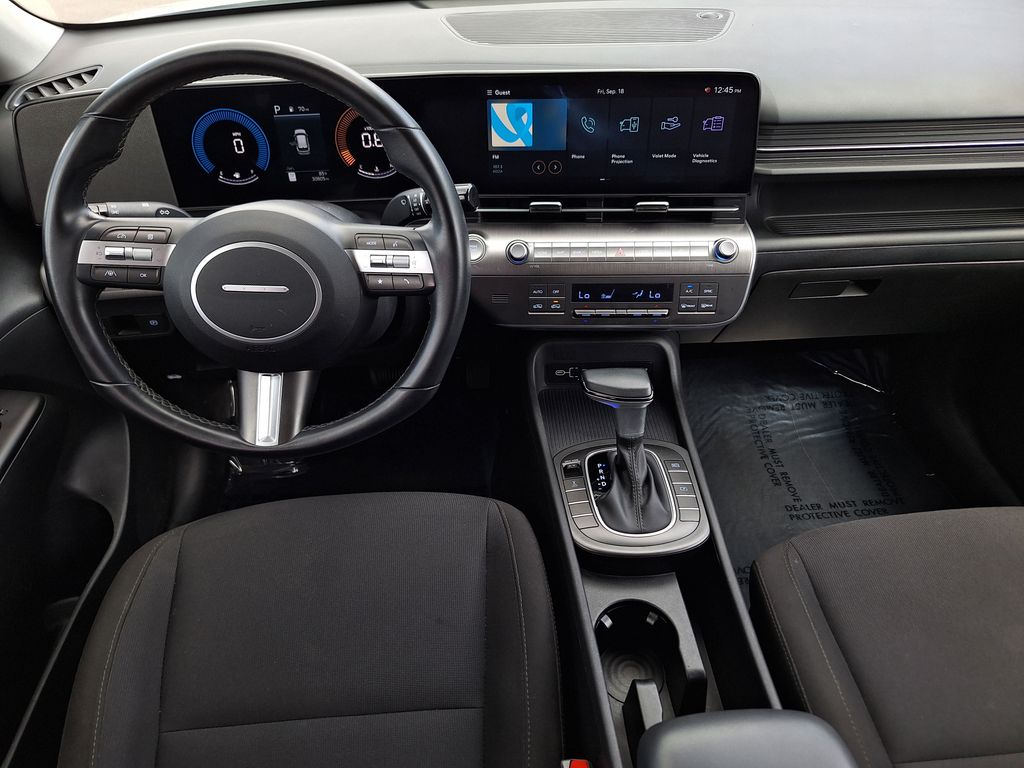 2025 Hyundai Kona SEL - Photo 14