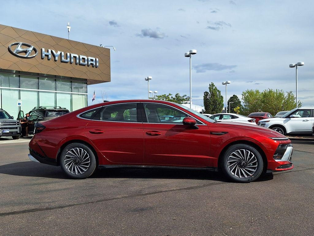 New 2026 Hyundai Sonata Hybrid SEL Sedan