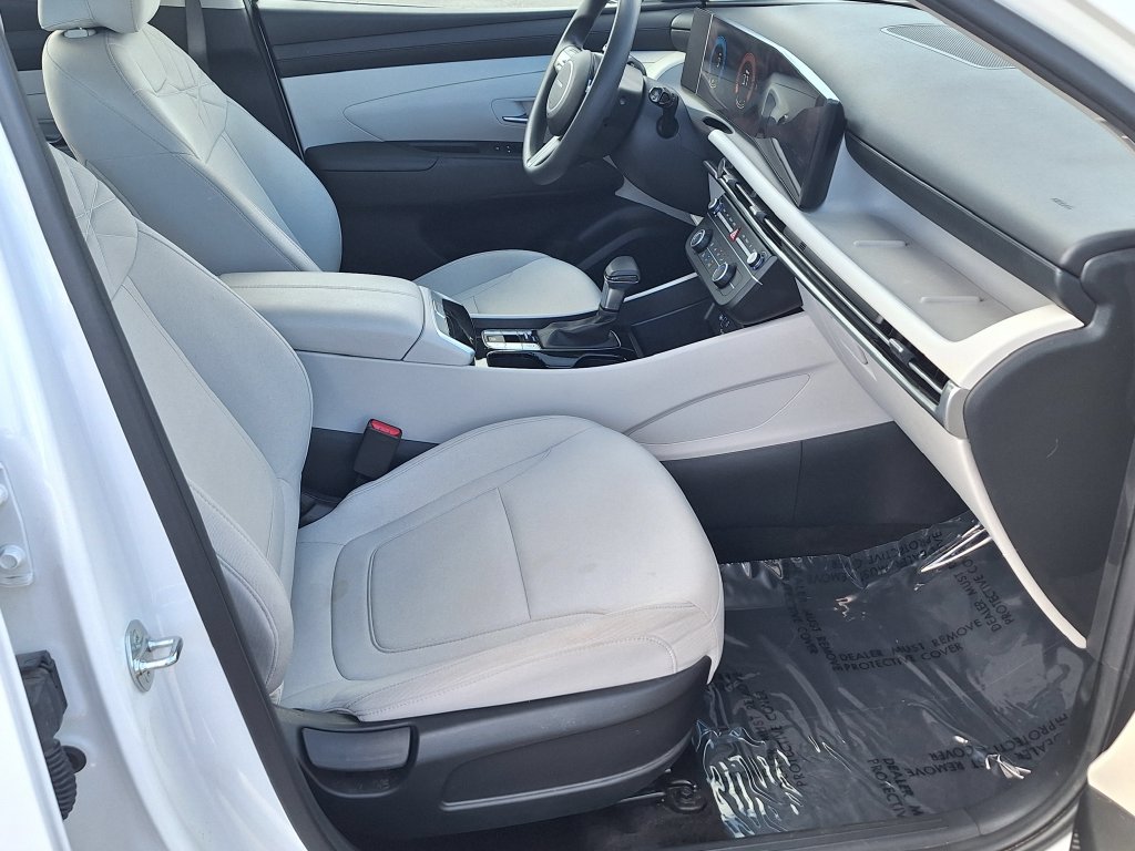 2025 Hyundai Tucson SE - Photo 24