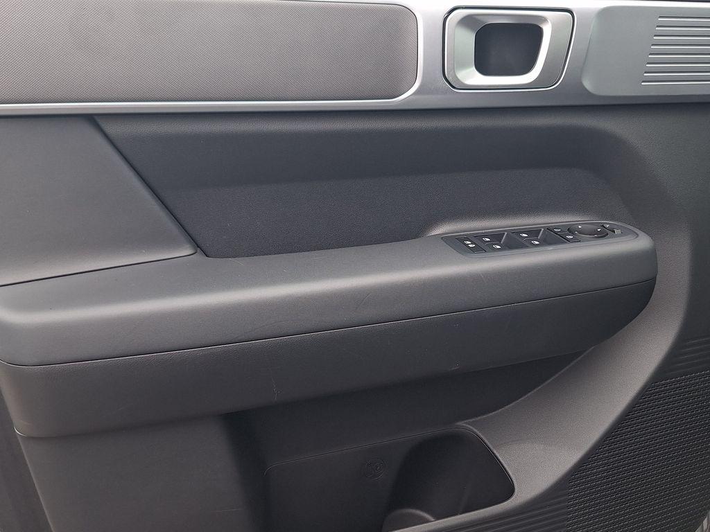 2026 Hyundai Santa Fe SE - Photo 9
