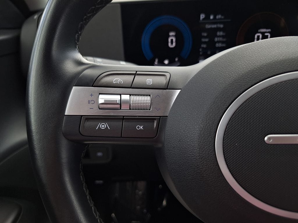 2025 Hyundai Kona SEL - Photo 16