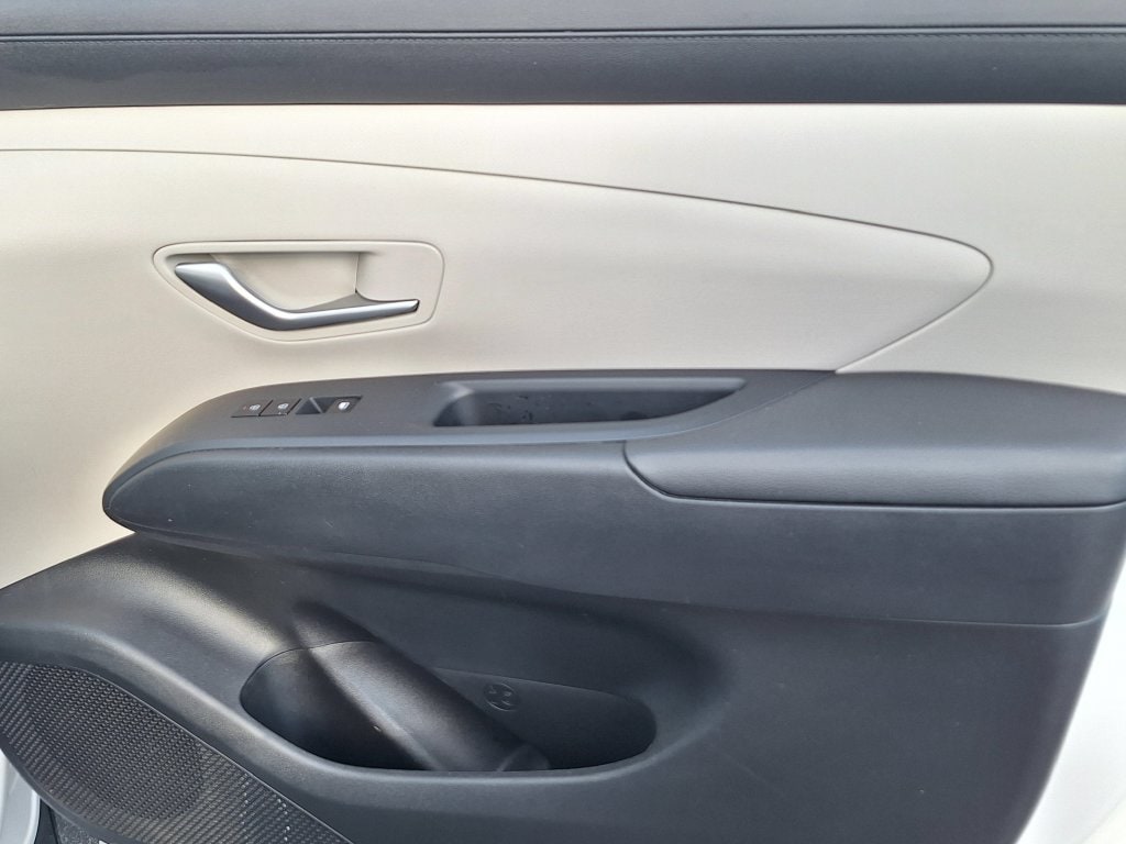 2025 Hyundai Tucson SE - Photo 25