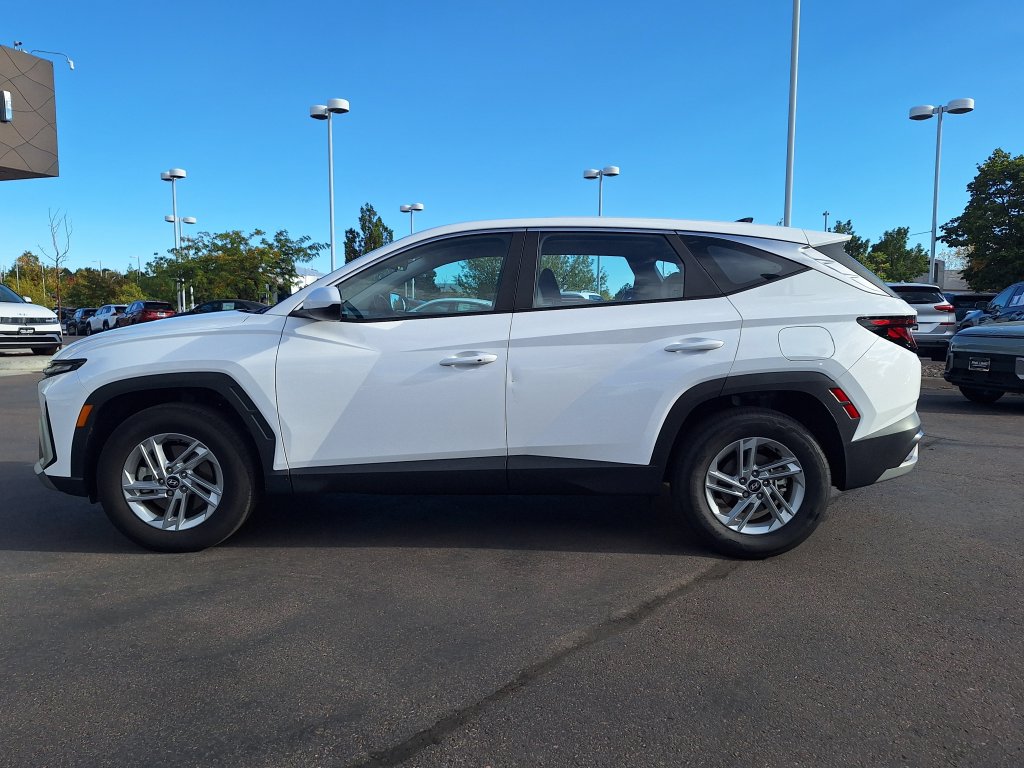 2025 Hyundai Tucson SE - Photo 6