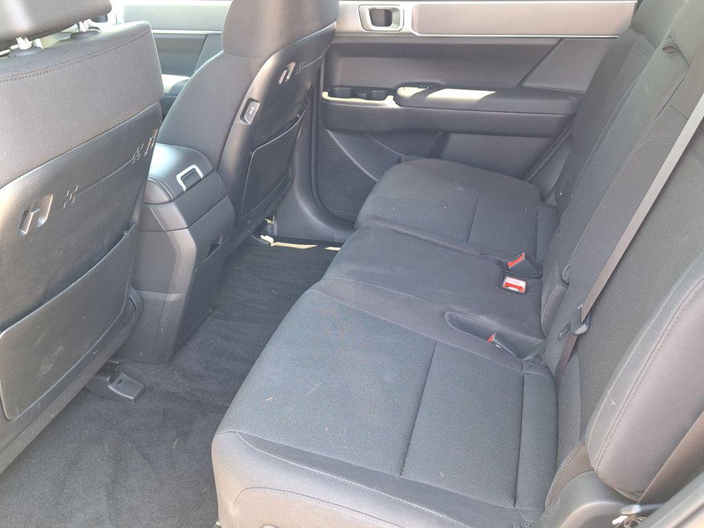 2026 Hyundai Santa Fe SE - Photo 9