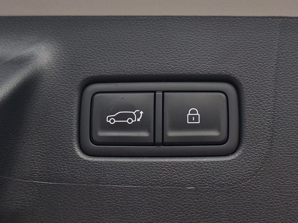 2026 Hyundai Santa Fe SE - Photo 28