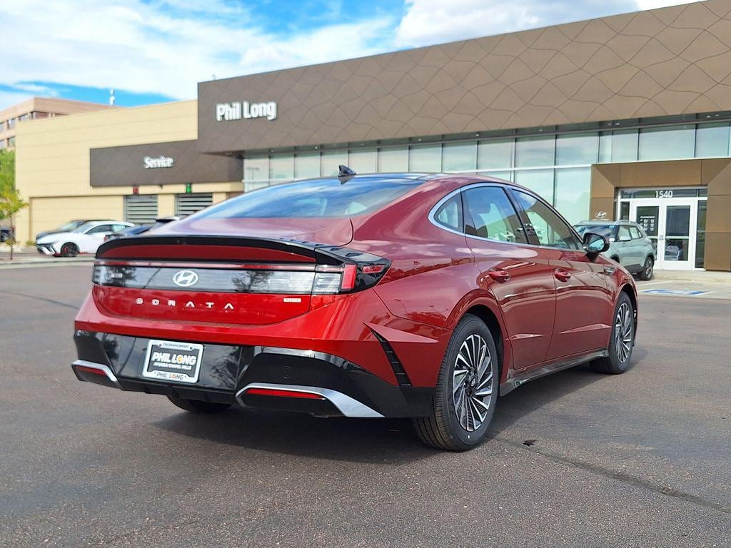 New 2026 Hyundai Sonata Hybrid SEL Sedan
