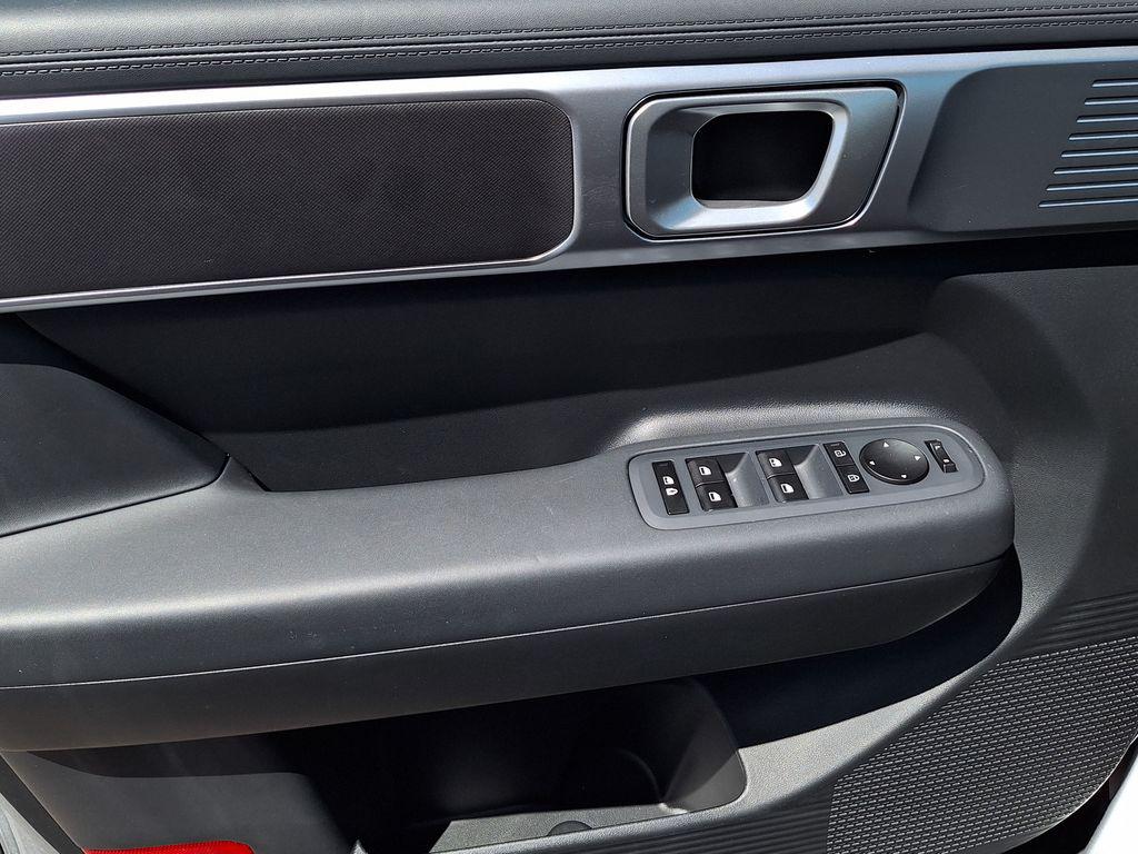 2026 Hyundai Santa Fe SE - Photo 6