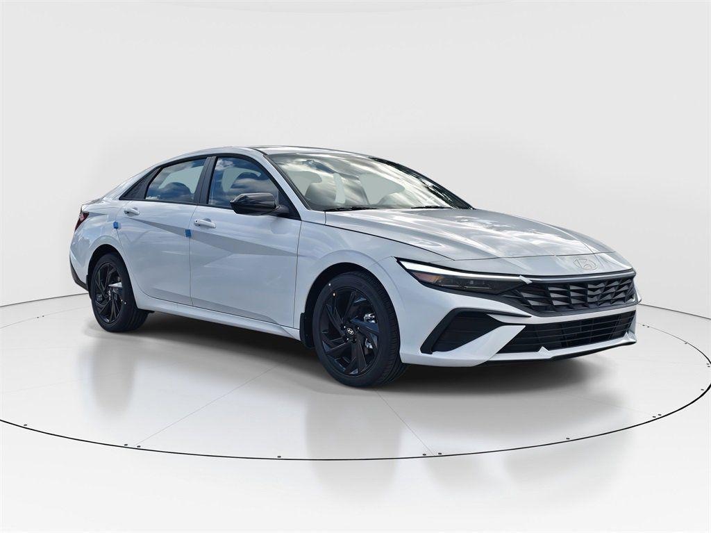 New 2026 Hyundai Elantra SEL Sport Sedan