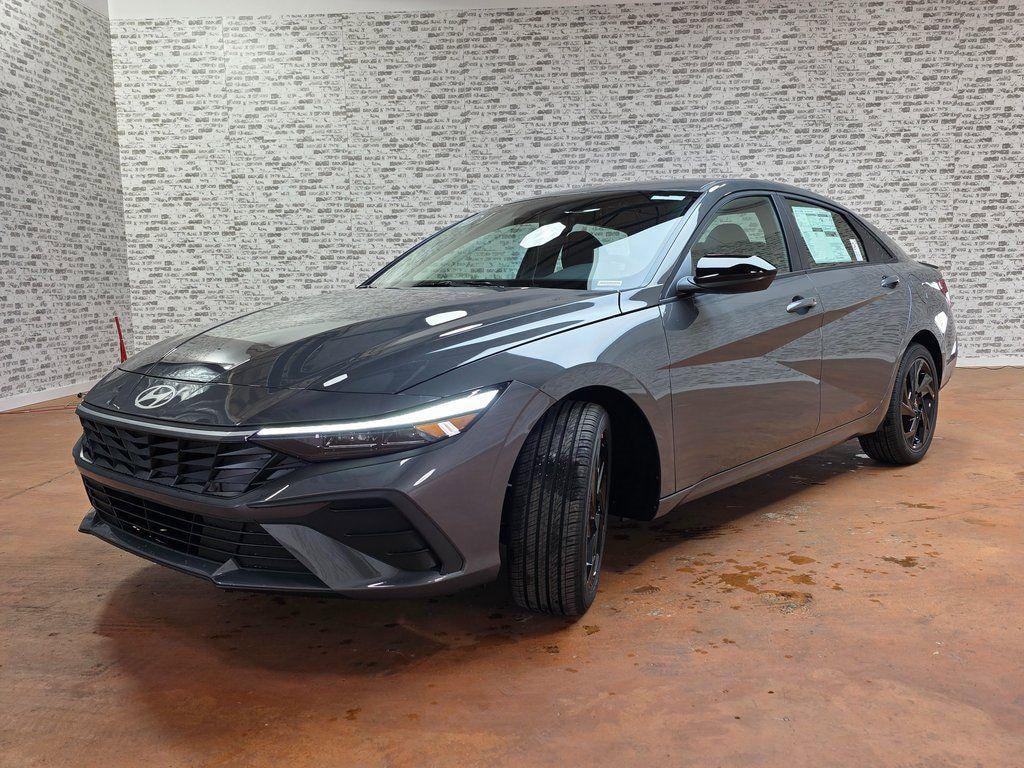 New 2026 Hyundai Elantra SEL Sport Sedan