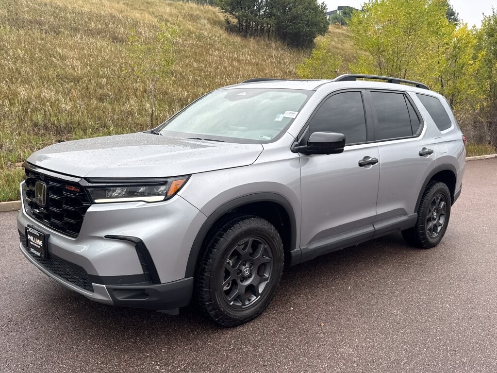 Certified 2025 Honda Pilot TrailSport SUV
