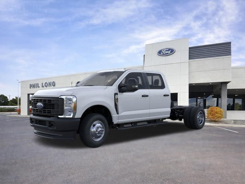 2026 Ford F-350 Super Duty Chassis Cab