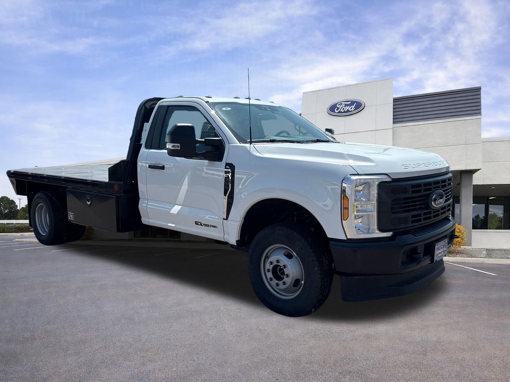  Ford F-350 Chassis