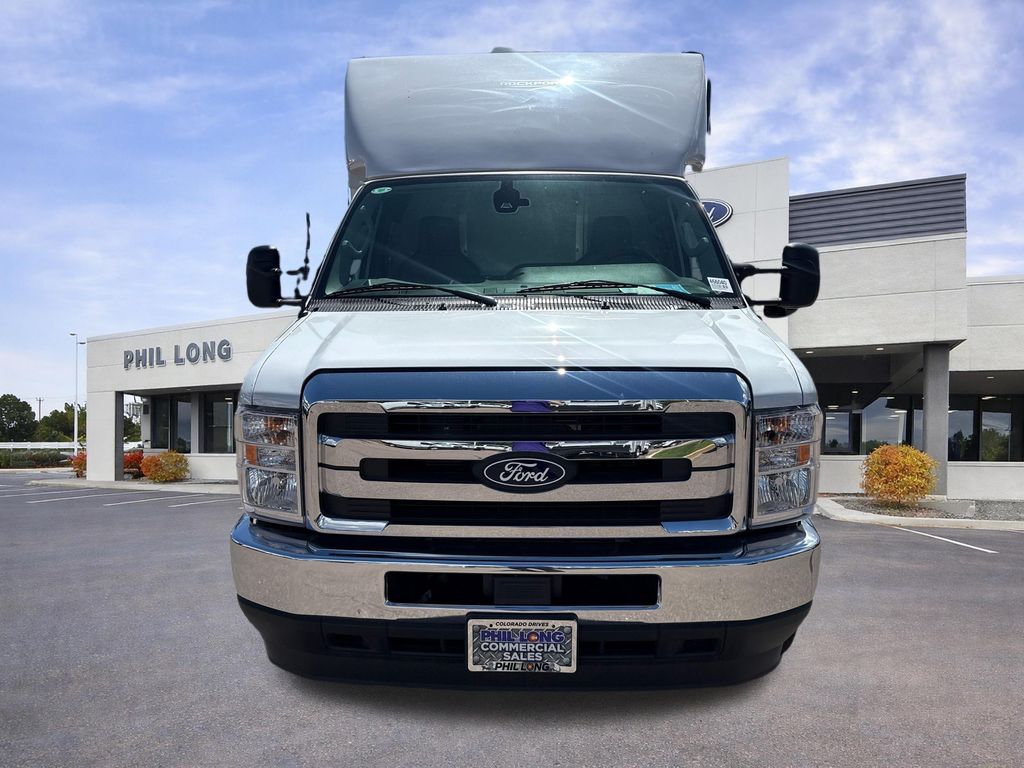 New 2026 Ford E-350 Cutaway Base Cutaway Cab/Chassis