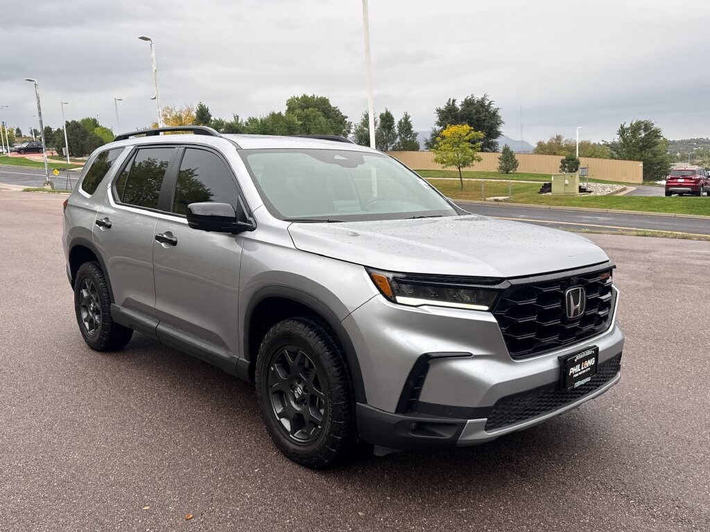 Certified 2025 Honda Pilot TrailSport SUV