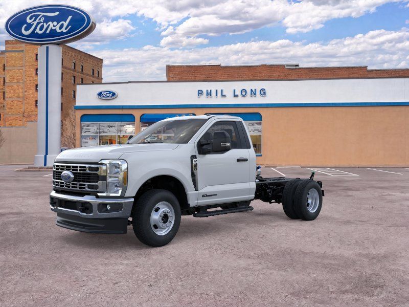 2025 Ford F-350 Super Duty Chassis Cab