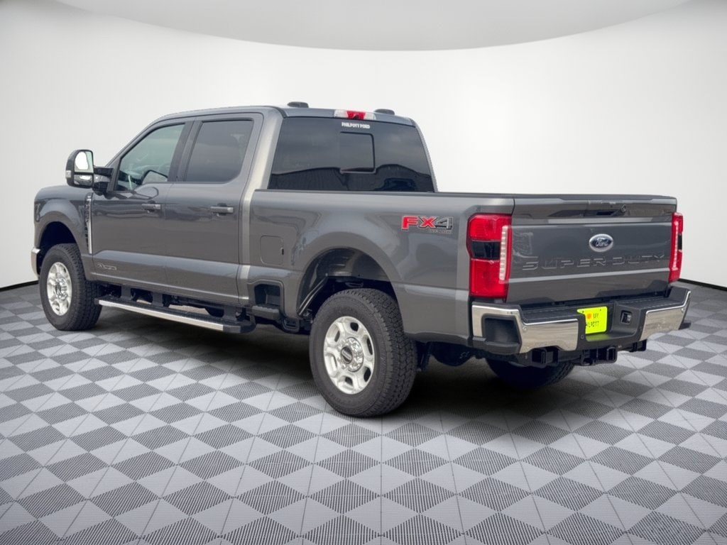 New 2026 Ford F-250 XLT Truck Crew Cab