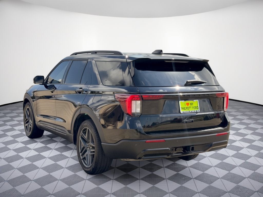 Used 2025 Ford Explorer ST-Line SUV