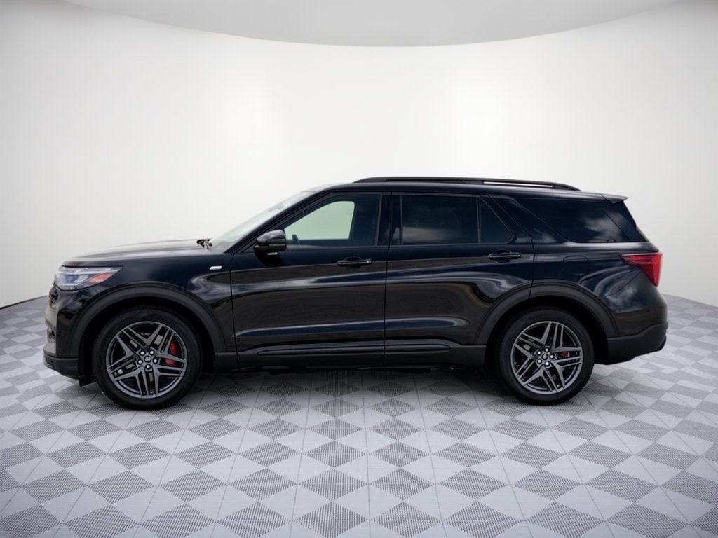 Used 2025 Ford Explorer ST-Line SUV
