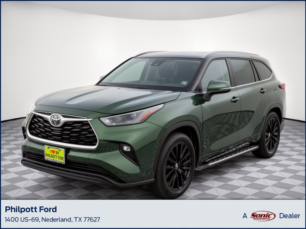 Used 2024 Toyota Highlander LE SUV