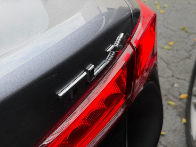 2019 Acura TLX Technology Package - Photo 12