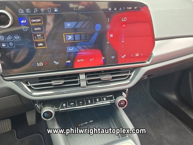 2025 Chevrolet Equinox EV RS - Photo 23