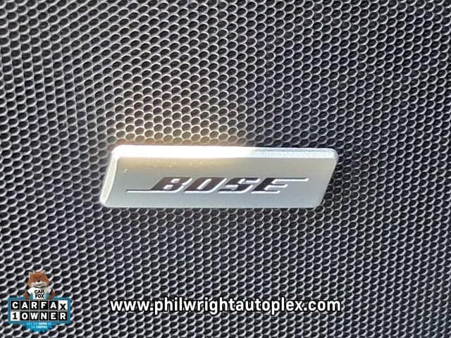 2024 Chevrolet Suburban LT - Photo 32