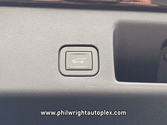 2025 Chevrolet Equinox EV RS - Photo 21