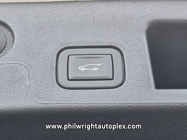 2026 Chevrolet Equinox LT - Photo 19