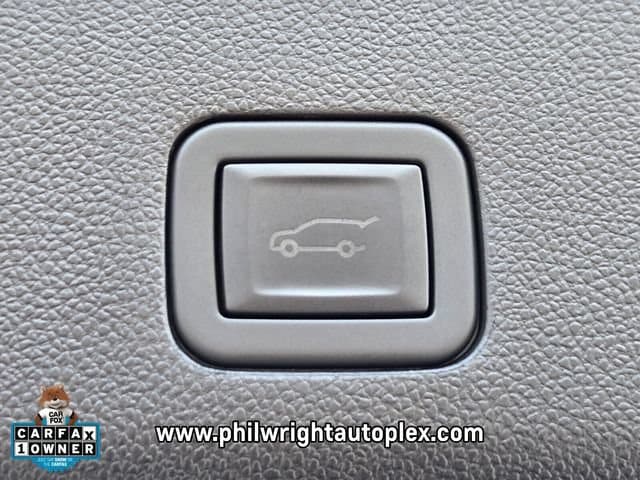 2024 Chevrolet Suburban LT - Photo 20