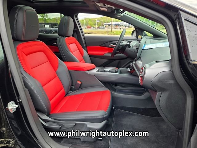 2025 Chevrolet Equinox EV RS - Photo 22