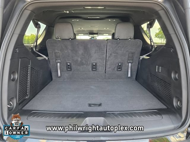2024 Chevrolet Suburban LT - Photo 19
