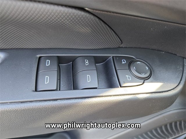 2025 Chevrolet Equinox EV RS - Photo 21