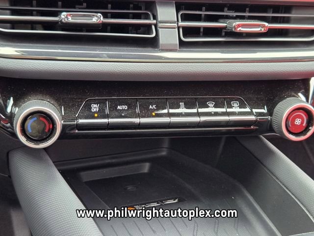 2025 Chevrolet Equinox EV RS - Photo 27