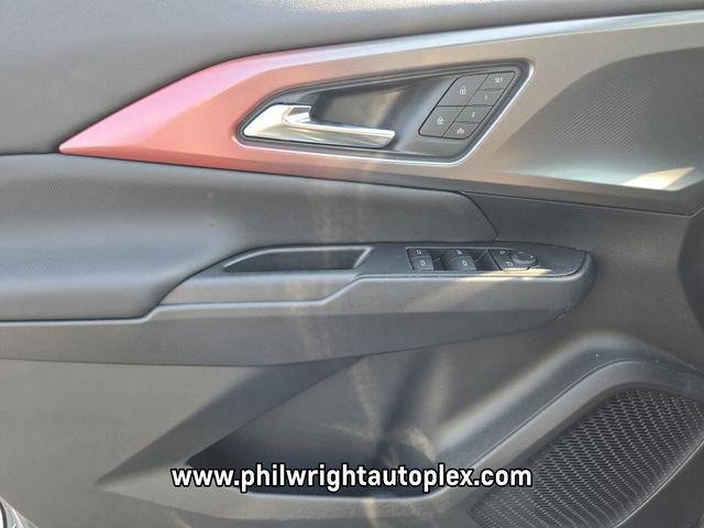 2025 Chevrolet Equinox EV RS - Photo 19