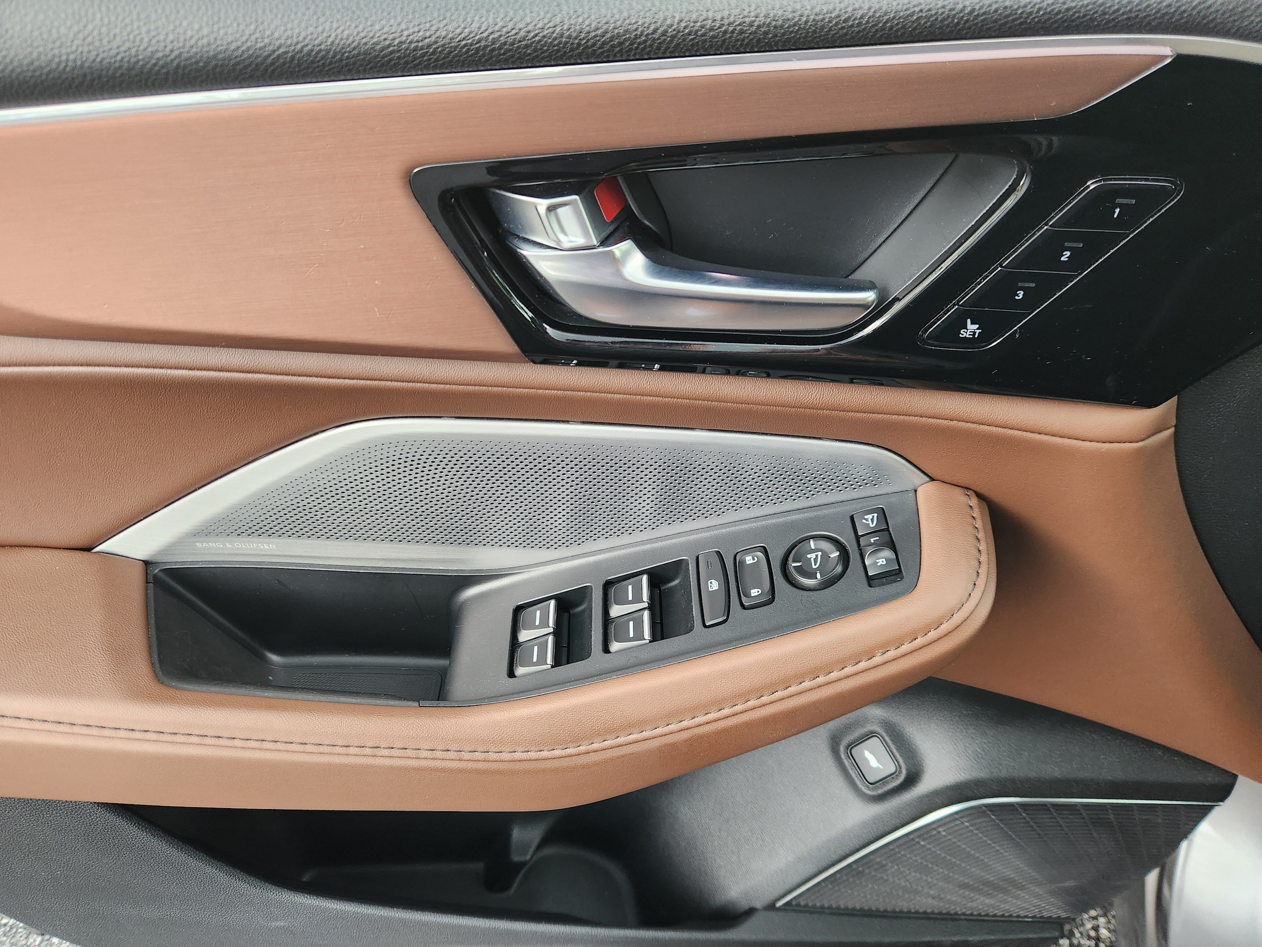 2025 Acura MDX Technology Package - Photo 18