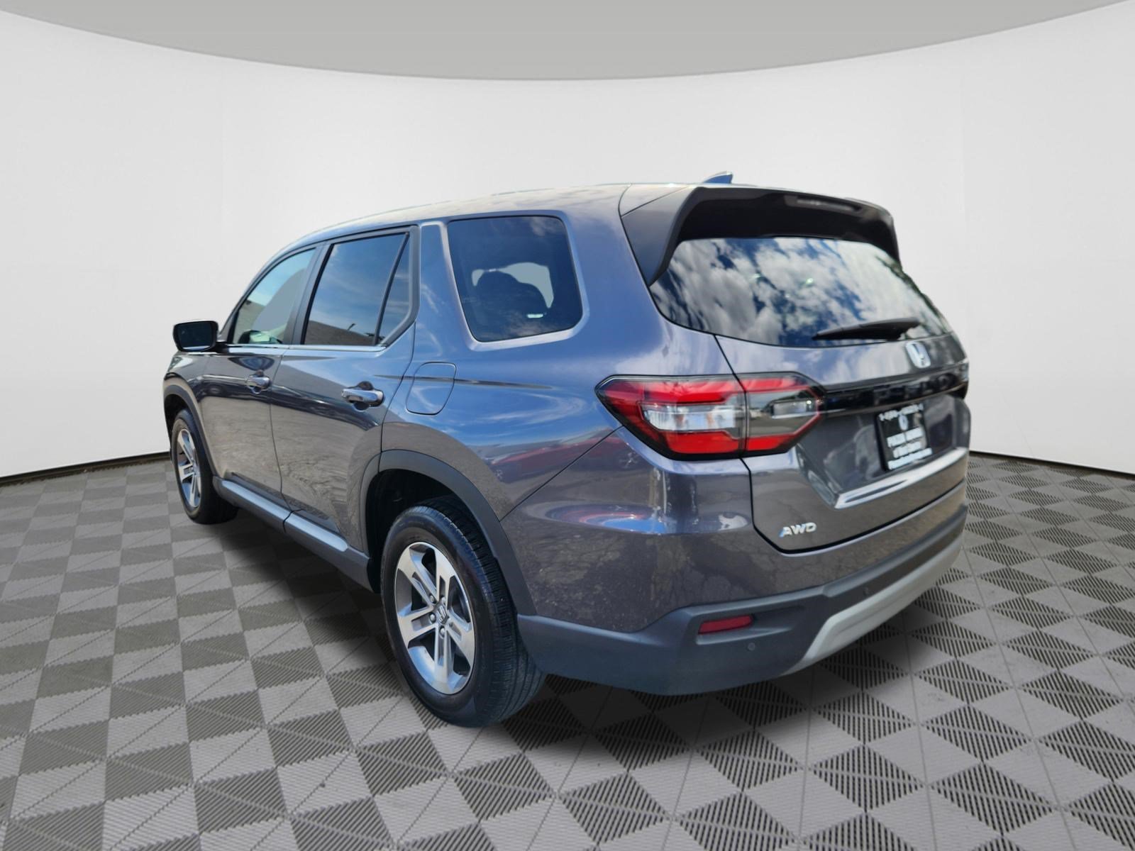 Used 2024 Honda Pilot EX-L SUV