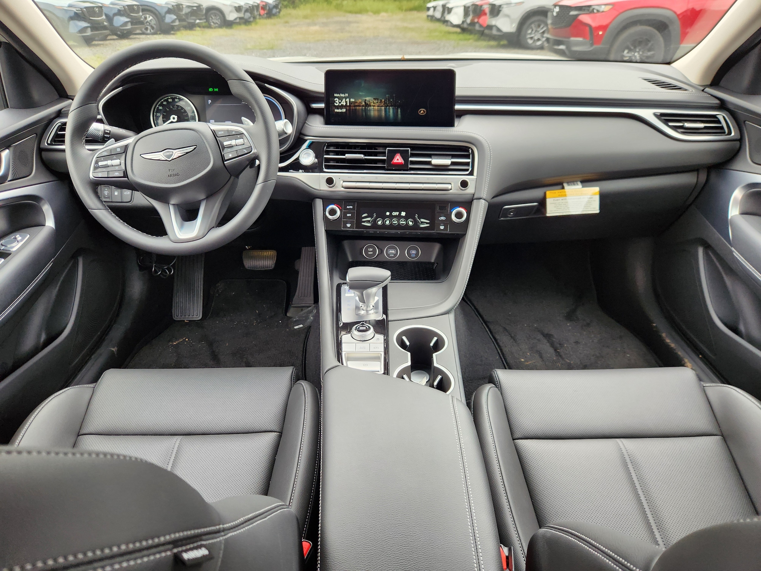 2026 GENESIS G70 Standard - Photo 7
